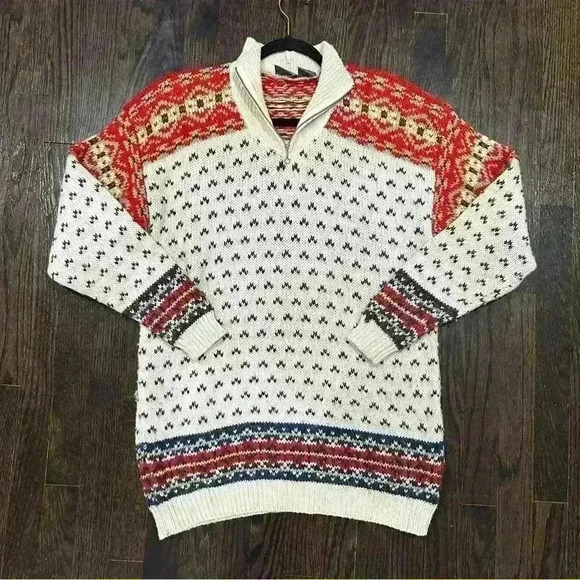 Liz Wear Women’s Sweater. Great Holiday Look. size medium. - Picture 1 of 12